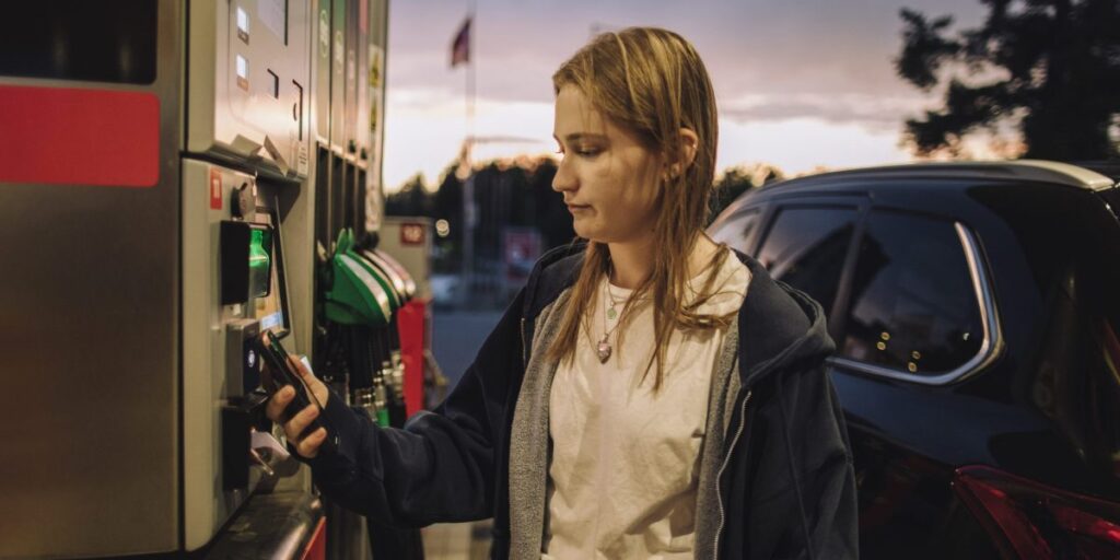 Goldman Sachs affirme que l’économie américaine perd 10 000 emplois par mois à cause de la guerre en Iran du président Trump