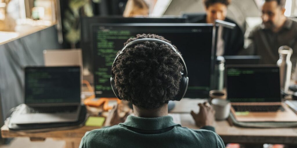 Analyse « vibecoded » du co-fondateur d’OpenAI sur l’exposition du marché du travail américain à l’IA