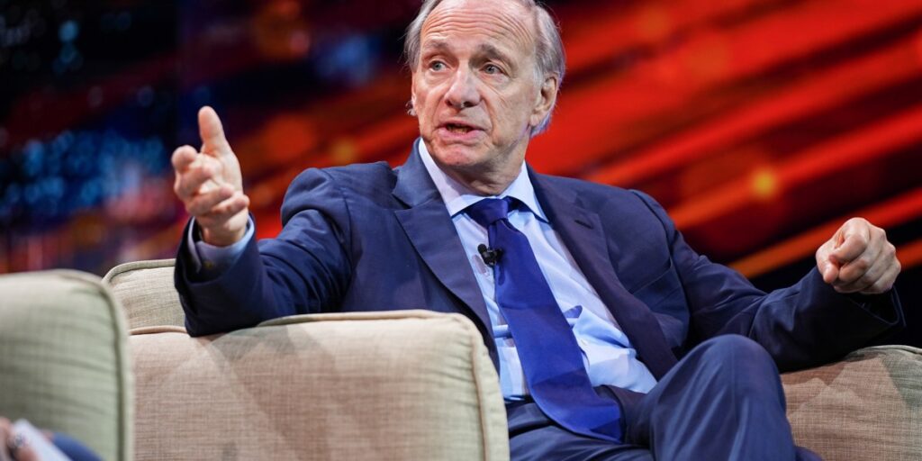 Pourquoi Ray Dalio, Scott Bessent et d’autres s’unissent pour résoudre la dette nationale à 3%