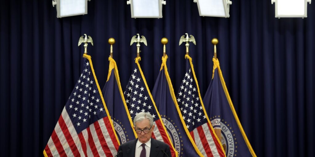 Ne vous attendez pas à de nombreuses allusions à une baisse des taux d’intérêt lors de l’avant-dernière réunion de la Fed du président Powell.