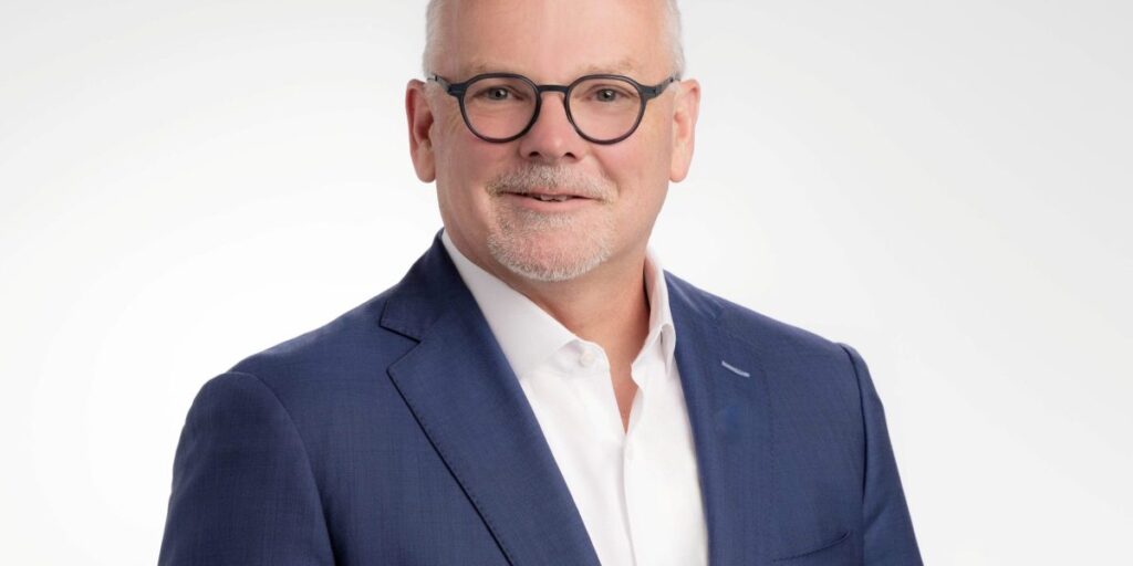 How Lumen Technologies is using AI to help cut $1 billion in network costs