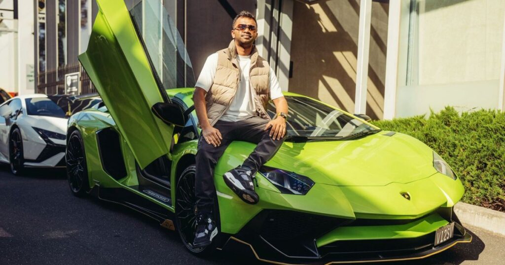 Découvrez l’approche multiplateforme de Sean Tenabadu en matière d’infrastructure d’IA, de conformité et de technologie financière