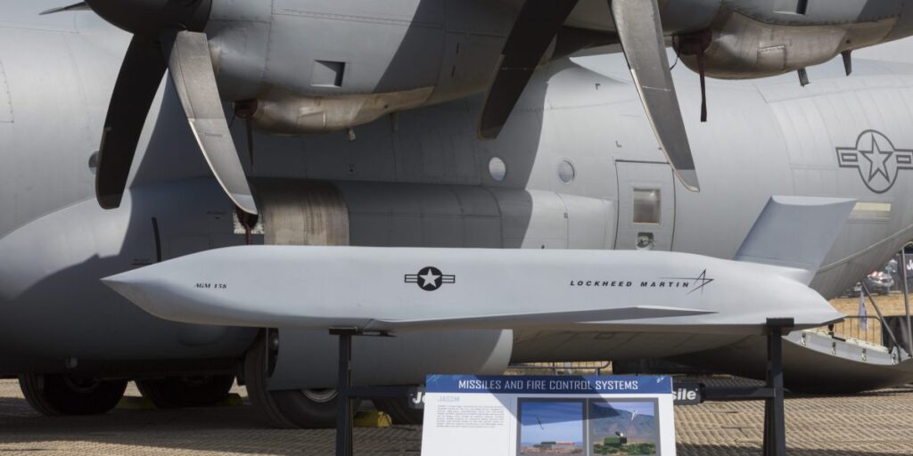 Les États-Unis déploient un grand nombre de missiles furtifs à longue portée dans la guerre en Iran