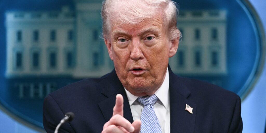 Les entreprises américaines sont à court de liquidités et utilisent les demandes de remboursement des droits de douane comme garantie pour leurs prêts.