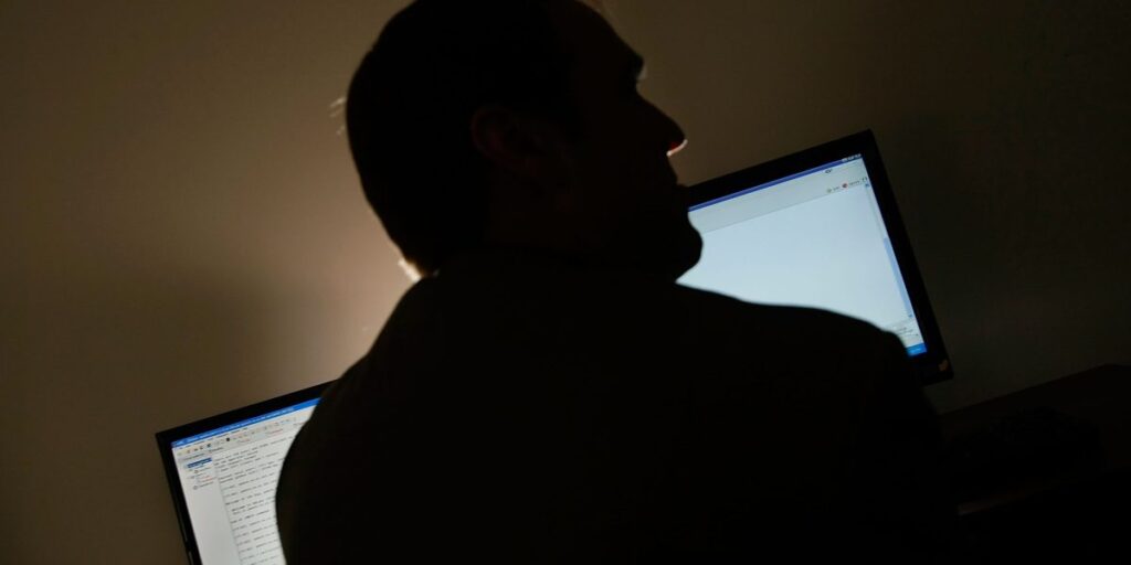 Internet Watch Foundation constate une multiplication par 260 du CSAM généré par l’IA, « ce n’est que la pointe de l’iceberg »