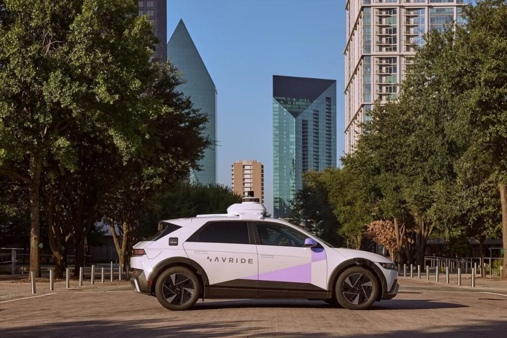 Au Texas, une voiture autonome a heurté et tué une mère canard, suscitant l’indignation du quartier.