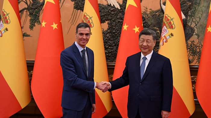 Le président Xi Jinping déclare que le monde est « en ébullition » alors que l’Espagne demande à la Chine d’aider à mettre fin à la guerre avec l’Iran.