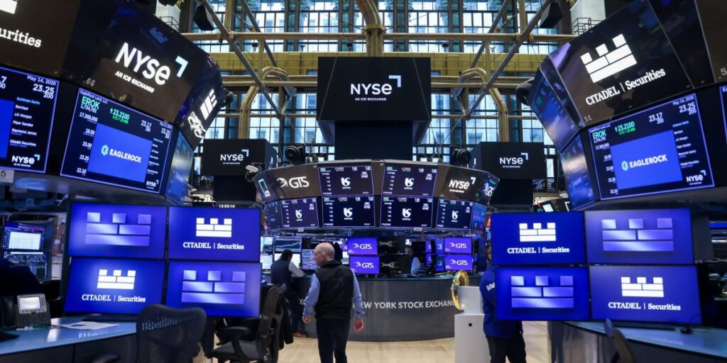 La Fed de New York met en garde contre le « fardeau » que représentent pour l’économie américaine environ 69 000 milliards de dollars d’investissements étrangers