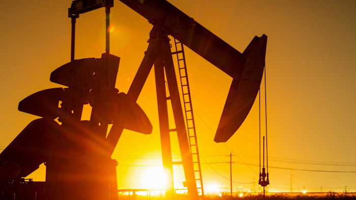 Le « pire » continue alors que les fluctuations des prix du pétrole assombrissent les perspectives du commerce mondial