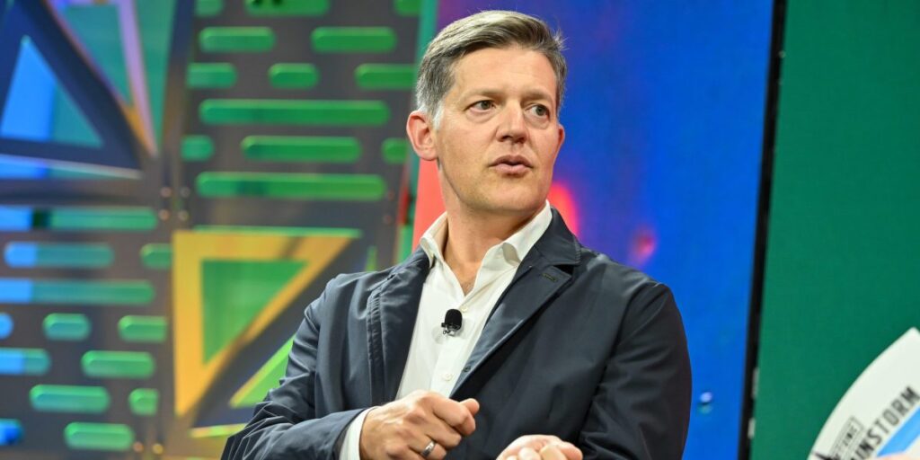 Roelof Botha, membre de PayPal Mafia et ancien manager de Sequoia, rejoint le conseil d’administration de SpaceX et retrouve Elon Musk pour la première fois depuis des décennies