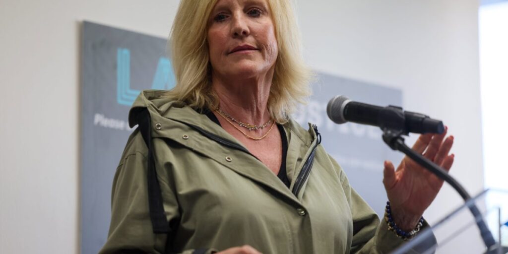 L’activiste Erin Brockovich, qui a obtenu 330 millions de dollars de PG&E, promeut la transparence des centres de données