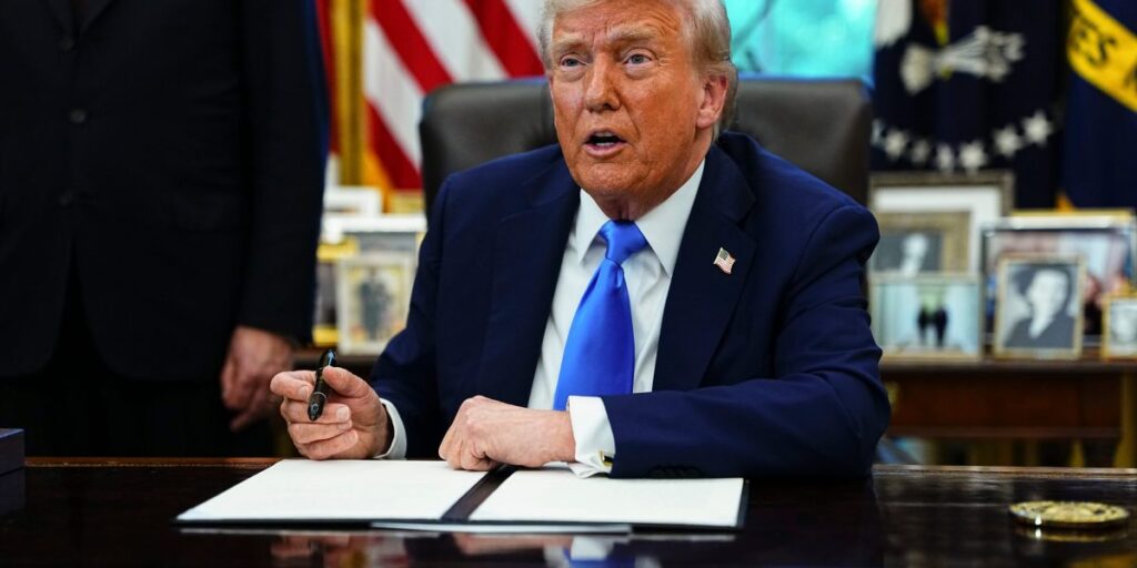 Les États-Unis suppriment les étudiants internationaux et les talents STEM, ce qui coûte à l’économie environ 500 milliards de dollars.
