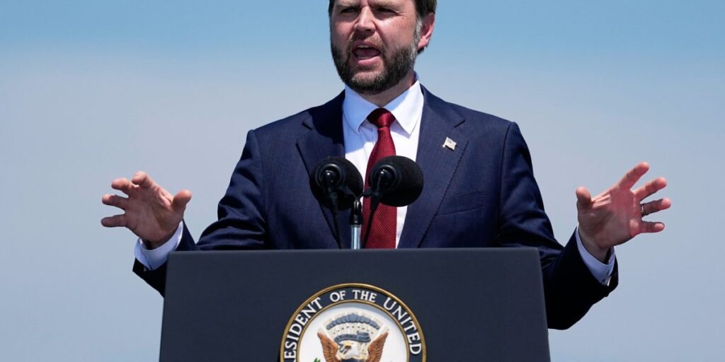 Le président Trump suggère qu’une « procédure d’homme mort » serait déclenchée si l’Iran l’assassinait. Mais Vance appellera.