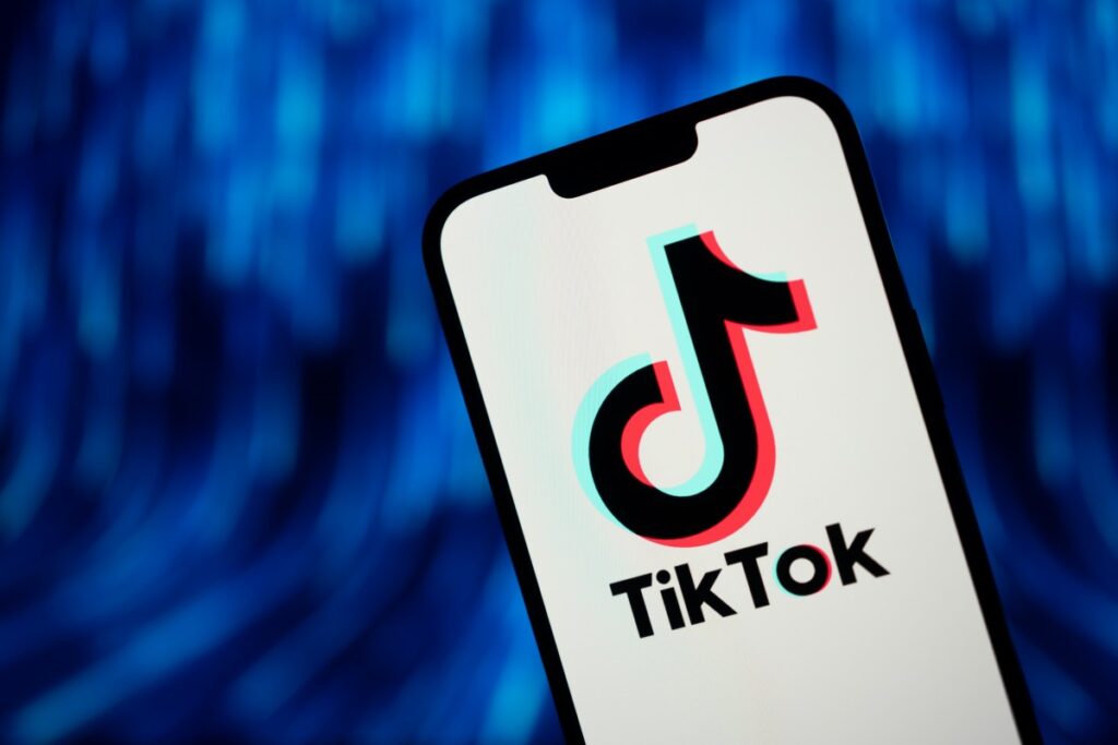 Les employés fédéraux peuvent à nouveau télécharger TikTok sur leur téléphone professionnel